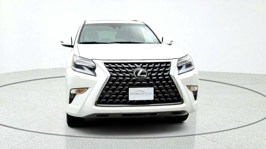 Used 2023 Lexus GX 460 Premium w/ Premium Package AWD/4WD image 2