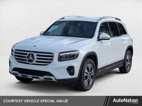 New 2025 Mercedes-Benz GLB 250 4MATIC image 1
