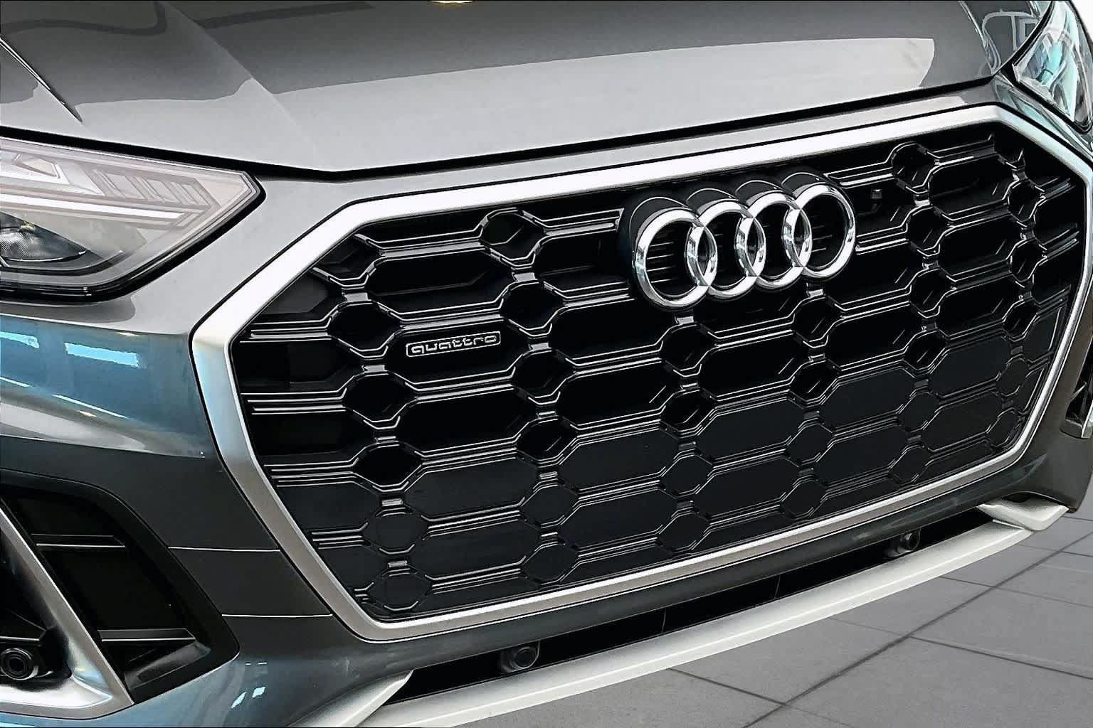 Used 2023 Audi Q5 2.0T Premium w/ Convenience Package AWD/4WD image 32