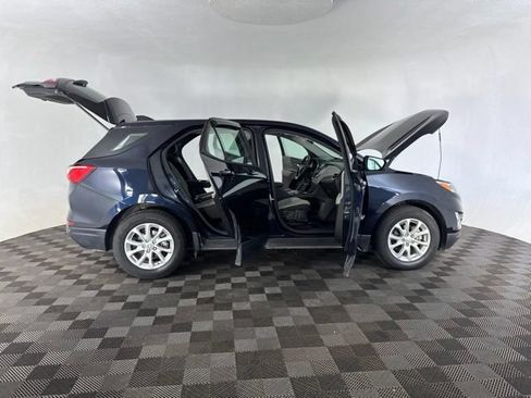 Used 2021 Chevrolet Equinox LS AWD/4WD image 13