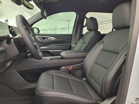 New 2026 Chevrolet Traverse LT w/ Midnight/Sport Edition FWD image 14
