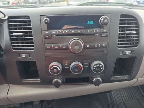 Used 2009 Chevrolet Silverado 1500 W/T RWD image 9