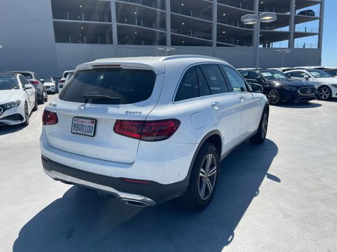Used 2022 Mercedes-Benz GLC 300 4MATIC image 3