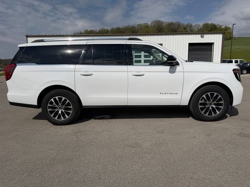 Used 2025 Ford Expedition Max Platinum AWD/4WD image 4