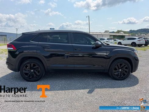 Used 2023 Volkswagen Atlas Cross Sport SE w/ Panoramic Sunroof Package AWD/4WD image 6
