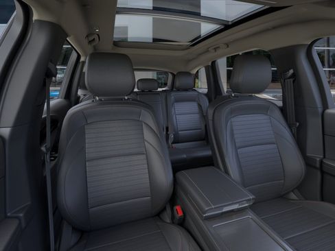 New 2026 Lincoln Nautilus Reserve w/ Jet Appearance Package AWD/4WD image 10