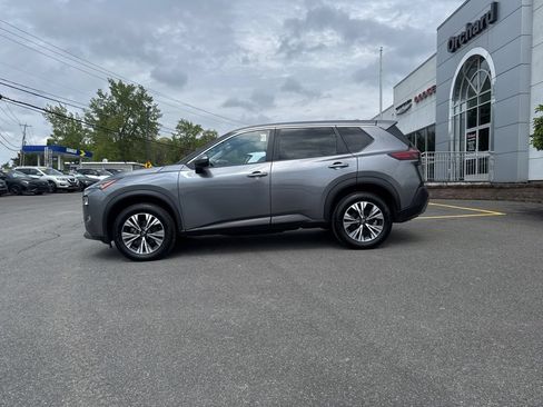 Used 2023 Nissan Rogue SV AWD/4WD image 6