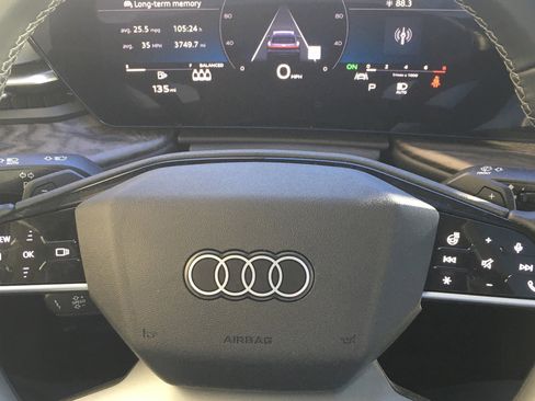 Certified 2025 Audi Q5 Premium w/ Convenience Package image 13