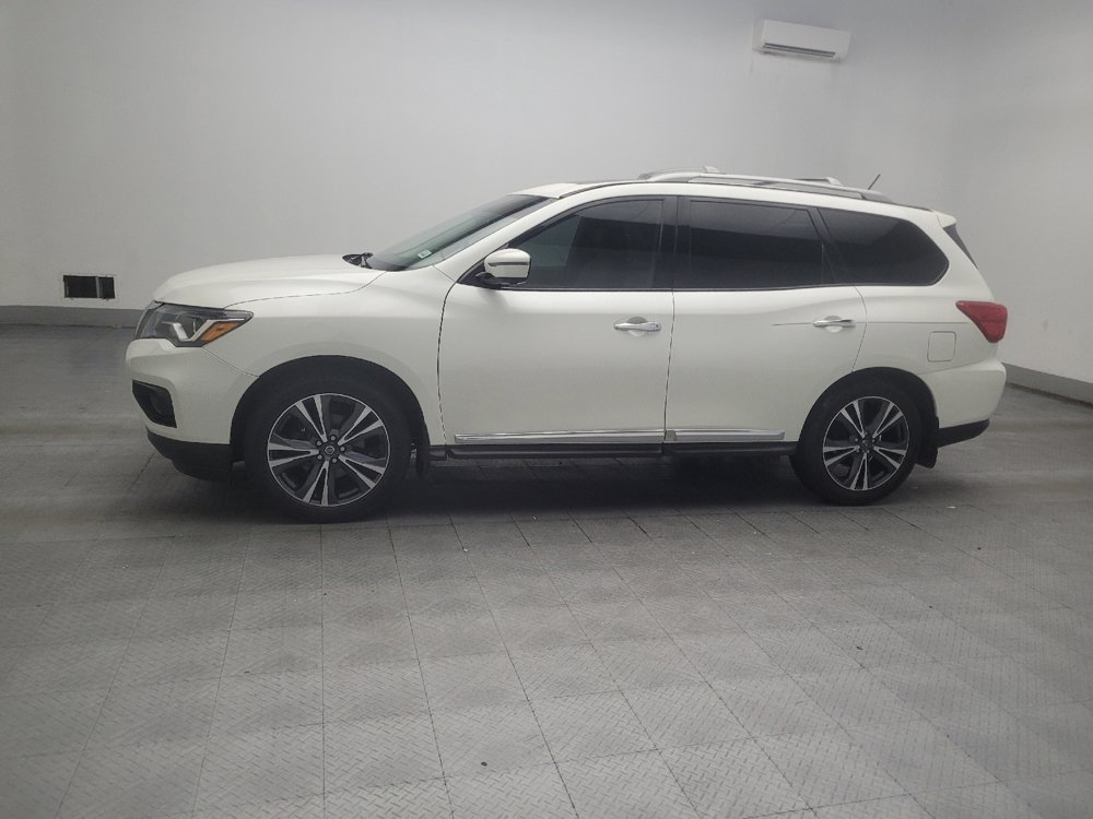 Used 2018 Nissan Pathfinder Platinum FWD image 2