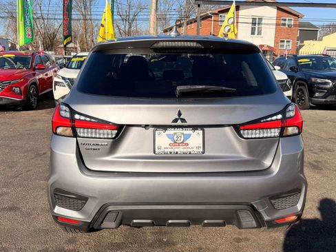 Used 2023 Mitsubishi Outlander Sport ES image 6
