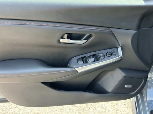 Certified 2025 Nissan Sentra SR w/ SR Premium Package FWD image 17