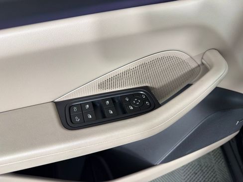 Certified 2025 Porsche Macan Electric RWD image 21