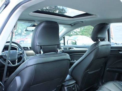 Used 2014 Ford Fusion Titanium FWD image 33