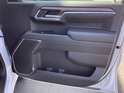 Used 2024 Chevrolet Silverado 1500 LT image 19