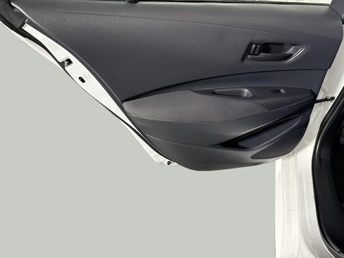 Used 2025 Toyota Corolla LE FWD image 25
