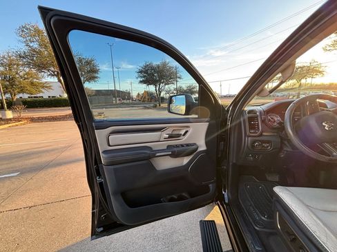 Used 2019 RAM 1500 Limited w/ Body Color Bumper Group image 11