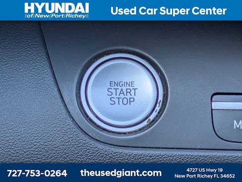 Certified 2022 Hyundai Elantra Limited FWD image 36