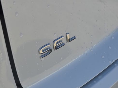 New 2026 Volkswagen Atlas Cross Sport SEL Premium R-Line image 9