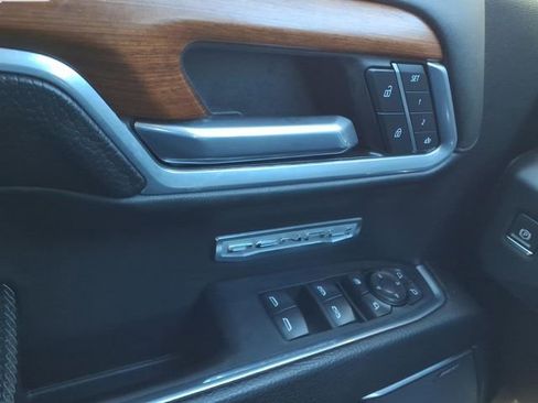 Used 2022 GMC Sierra 1500 Denali w/ Denali Reserve Package image 17
