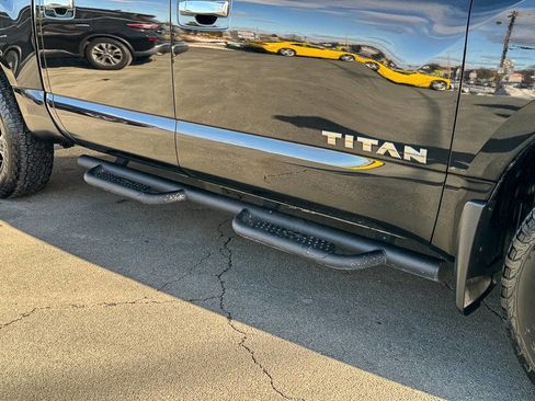 Used 2021 Nissan Titan SV w/ Accessory Utility Package image 11