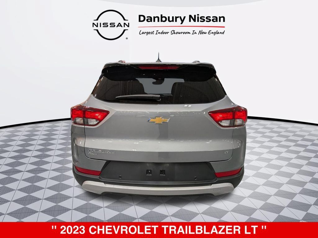 Used 2023 Chevrolet TrailBlazer LT w/ Convenience Package AWD/4WD image 4