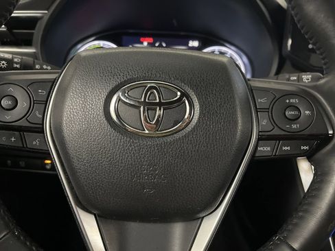 Used 2022 Toyota Venza Limited image 61