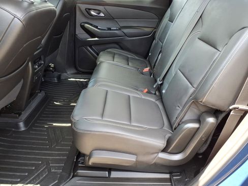 Certified 2023 Chevrolet Traverse LT w/ LT Premium Package AWD/4WD image 12
