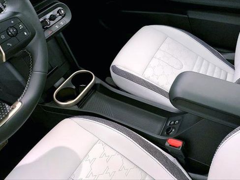 Certified 2025 MINI Cooper S image 22