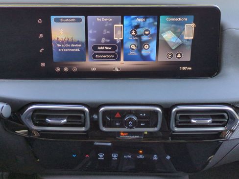 New 2026 Nissan Sentra SV w/ Floor Mat Package FWD image 17