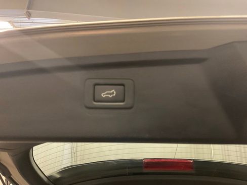 Used 2015 Subaru Outback 2.5i Limited AWD/4WD image 24