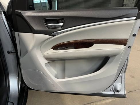Used 2020 Acura MDX SH-AWD image 11