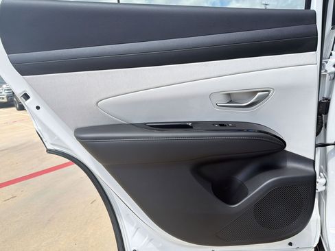 Used 2025 Hyundai Tucson Limited image 25