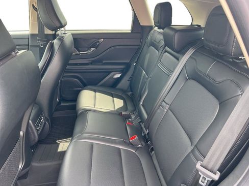Certified 2024 Lincoln Corsair AWD w/ Equipment Group 101A image 18