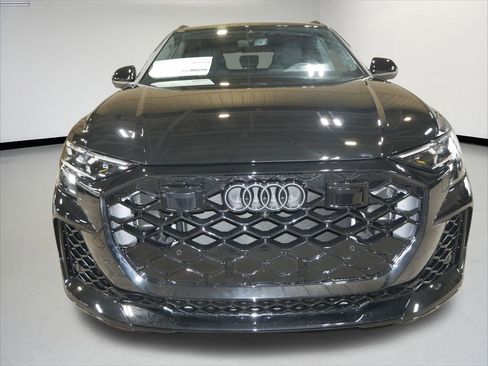 New 2025 Audi RS Q8 performance image 8