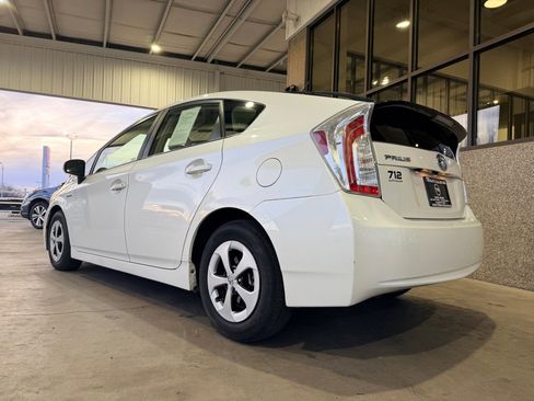 Used 2015 Toyota Prius Three image 26