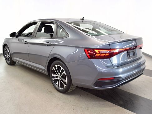 Used 2025 Volkswagen Jetta Sport FWD image 5