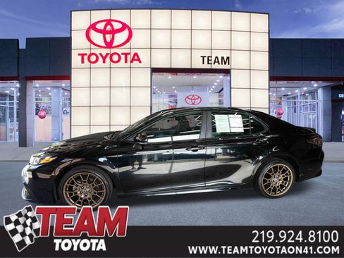 Used 2023 Toyota Camry SE AWD/4WD image 1