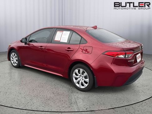 Certified 2025 Toyota Corolla LE FWD image 4