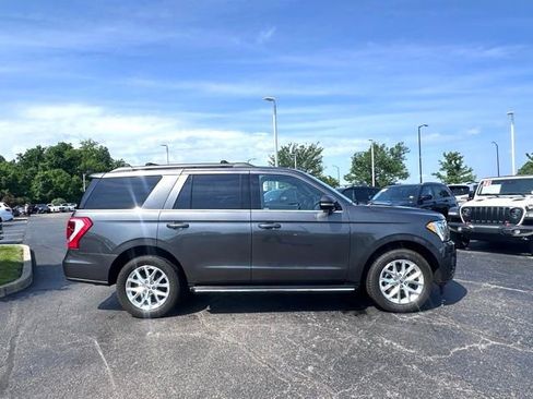 Used 2021 Ford Expedition XLT AWD/4WD image 14
