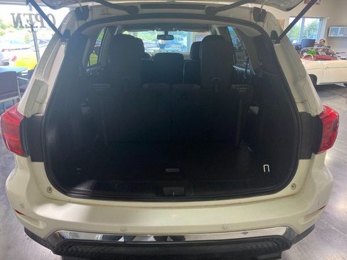 Used 2017 Nissan Pathfinder SV AWD/4WD image 15