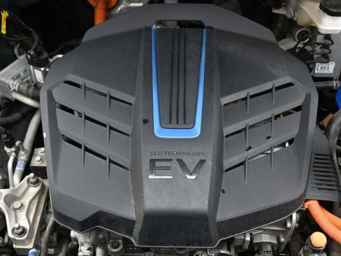 Used 2023 Hyundai Kona SE w/ Cargo Package image 39