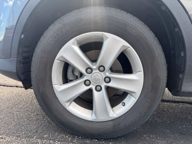 Used 2013 Toyota RAV4 XLE AWD/4WD image 12