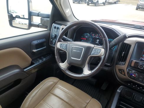 Used 2018 GMC Sierra 2500 Denali w/ Duramax Plus Package image 17