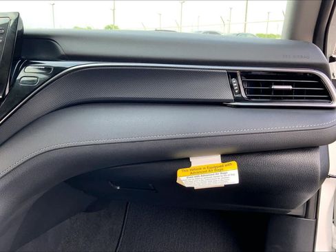 Used 2023 Toyota Camry SE FWD image 18