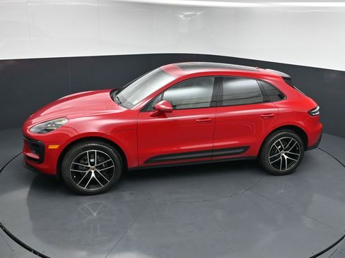 New 2026 Porsche Macan image 14