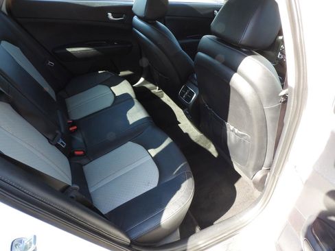 Used 2019 Kia Optima EX w/ EX Premium Package FWD image 10