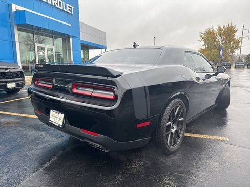 Used 2016 Dodge Challenger R/T Scat Pack w/ Leather Interior Group image 3