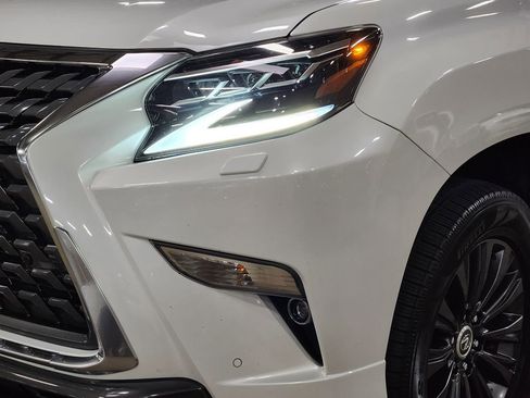 Used 2020 Lexus GX 460 Luxury w/ Luxury Sport Package AWD/4WD image 14