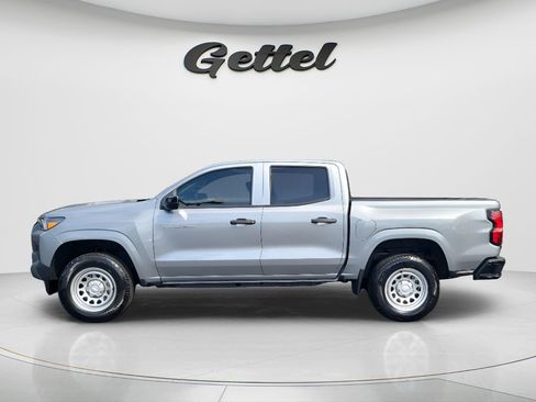 Used 2024 Chevrolet Colorado W/T w/ Technology Package RWD image 8