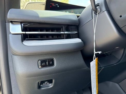 New 2025 Lincoln Navigator L Reserve w/ Jet Appearance Package image 31